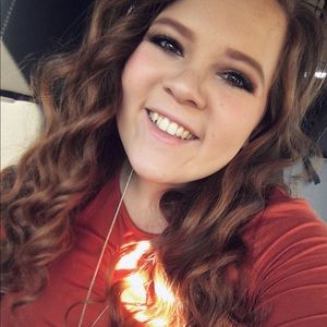 Meet your Posher, Jillian